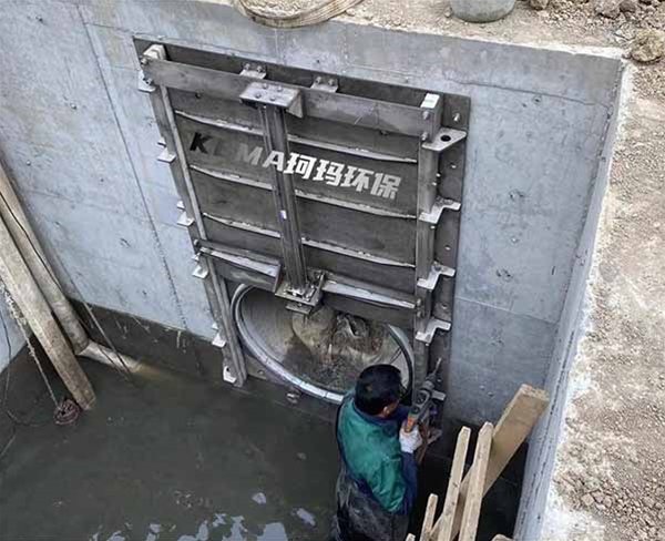 新站區(qū)二十埠河 沿線混接管網改造工程 -智能平板閘 (2)